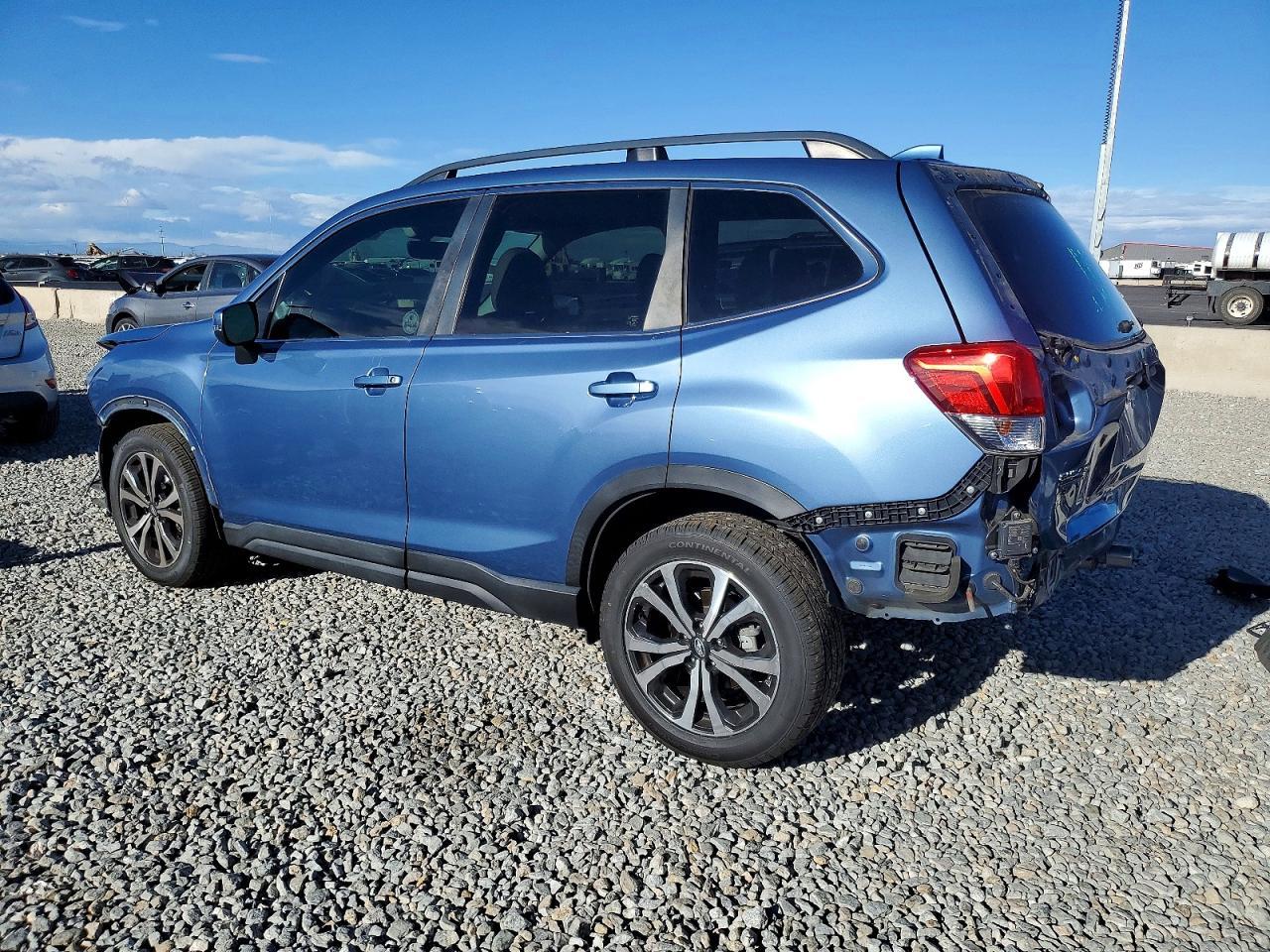 2019 Subaru Forester Limited - zdjęcie 2