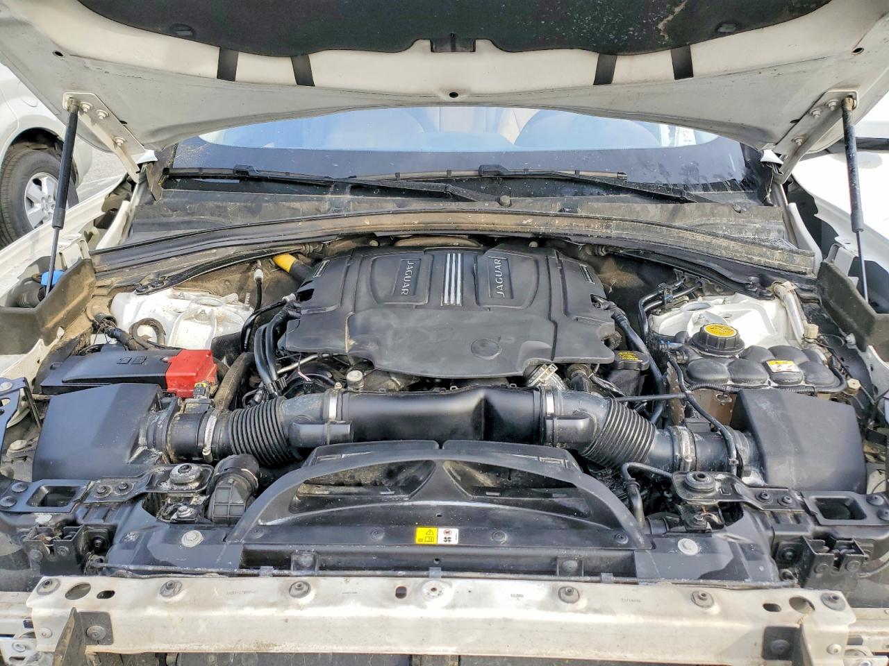 2017 Jaguar F-Pace Premium - zdjęcie 11