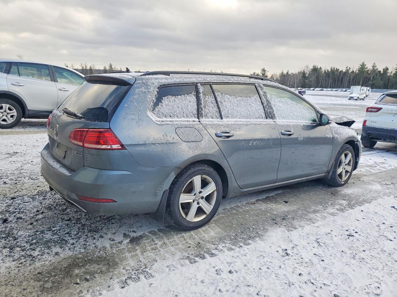 2019 Volkswagen Golf Sportwagen S - zdjęcie 3
