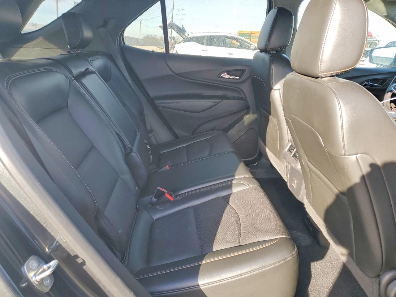 2020 Chevrolet Equinox Premier - zdjęcie 11