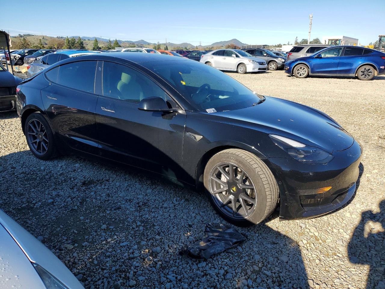 2022 Tesla Model 3 - zdjęcie 4
