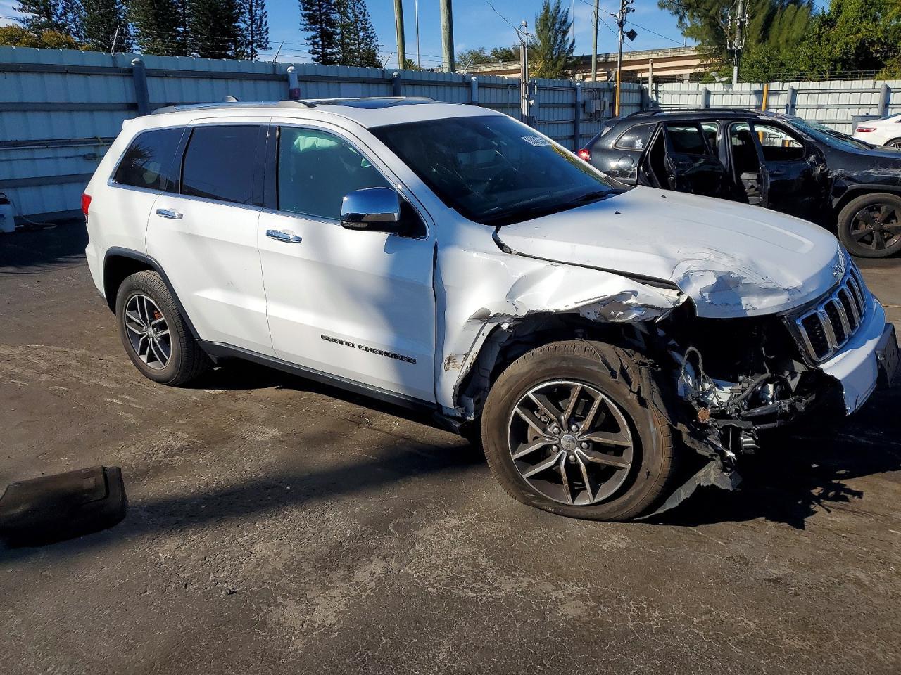2017 Jeep Grand Cherokee Limited - zdjęcie 4