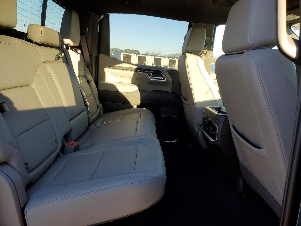 2025 Chevrolet Silverado K1500 Ltz - zdjęcie 10