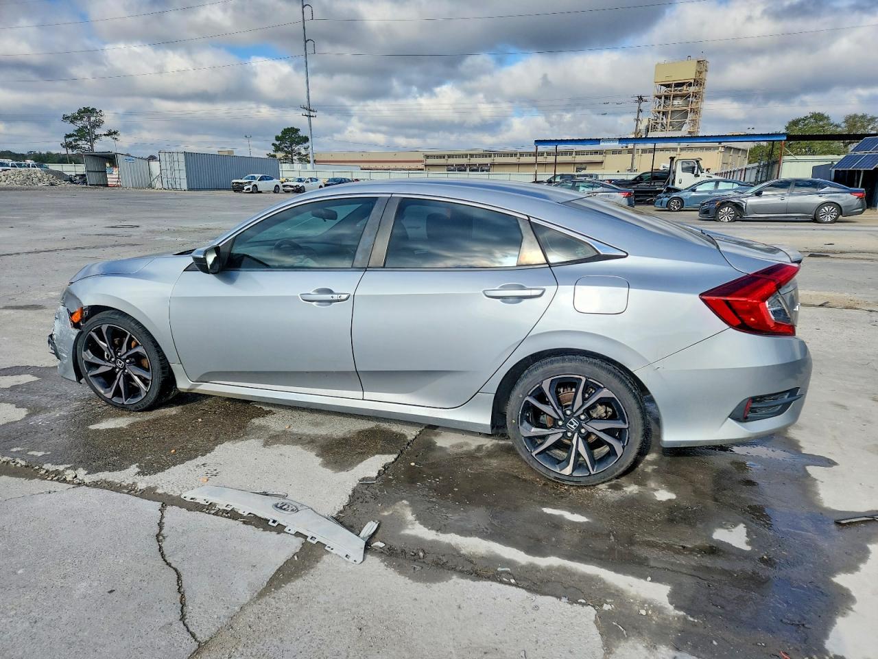 2020 Honda Civic Sport - zdjęcie 2