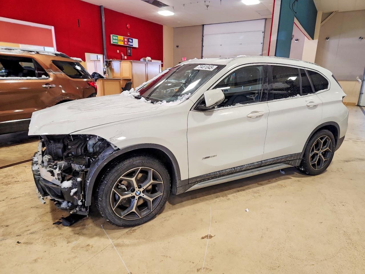 2017 BMW X1 xDrive28I - zdjęcie główne
