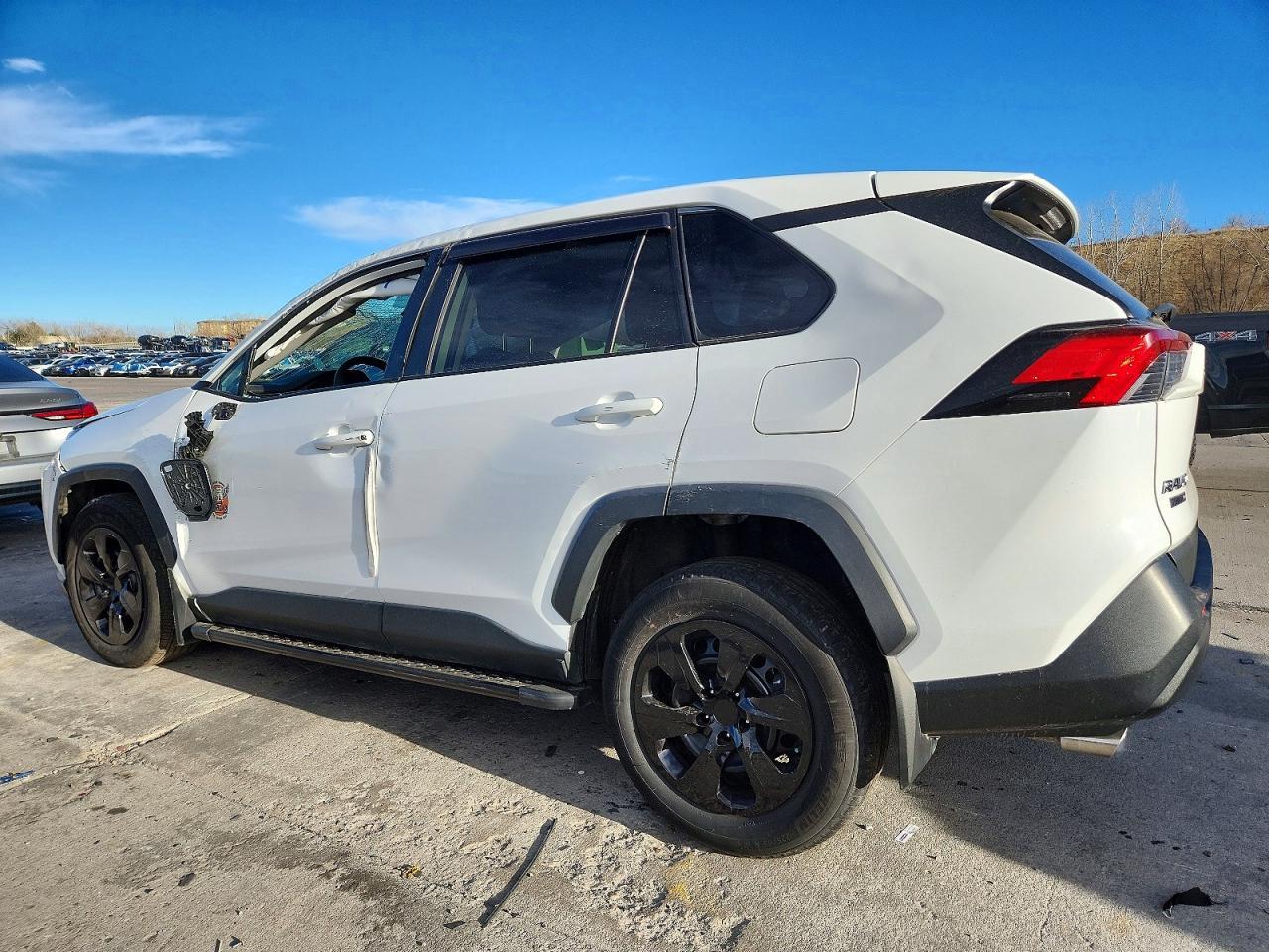 2022 Toyota Rav4 Le - zdjęcie 2