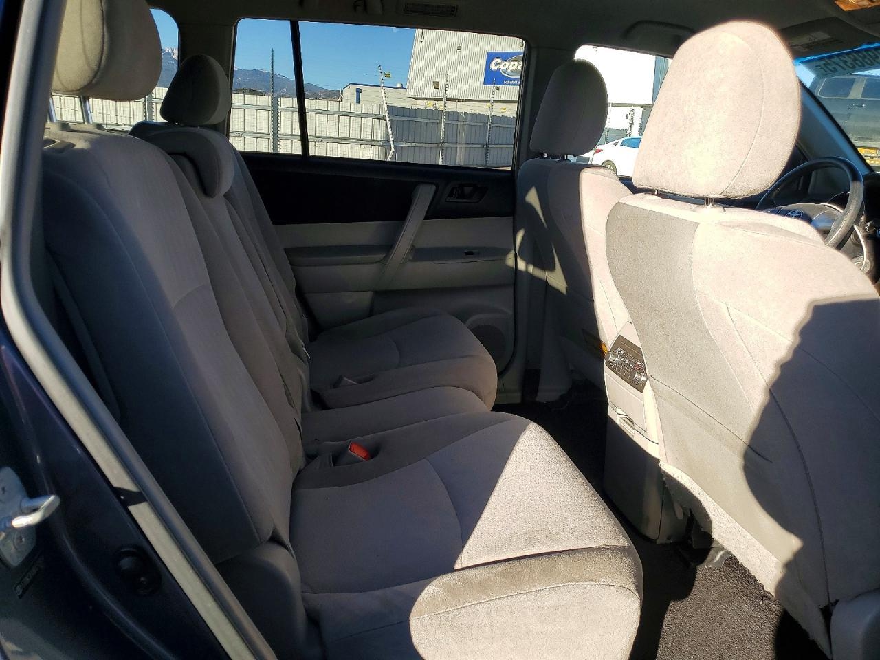 2013 Toyota Highlander Base - zdjęcie 11