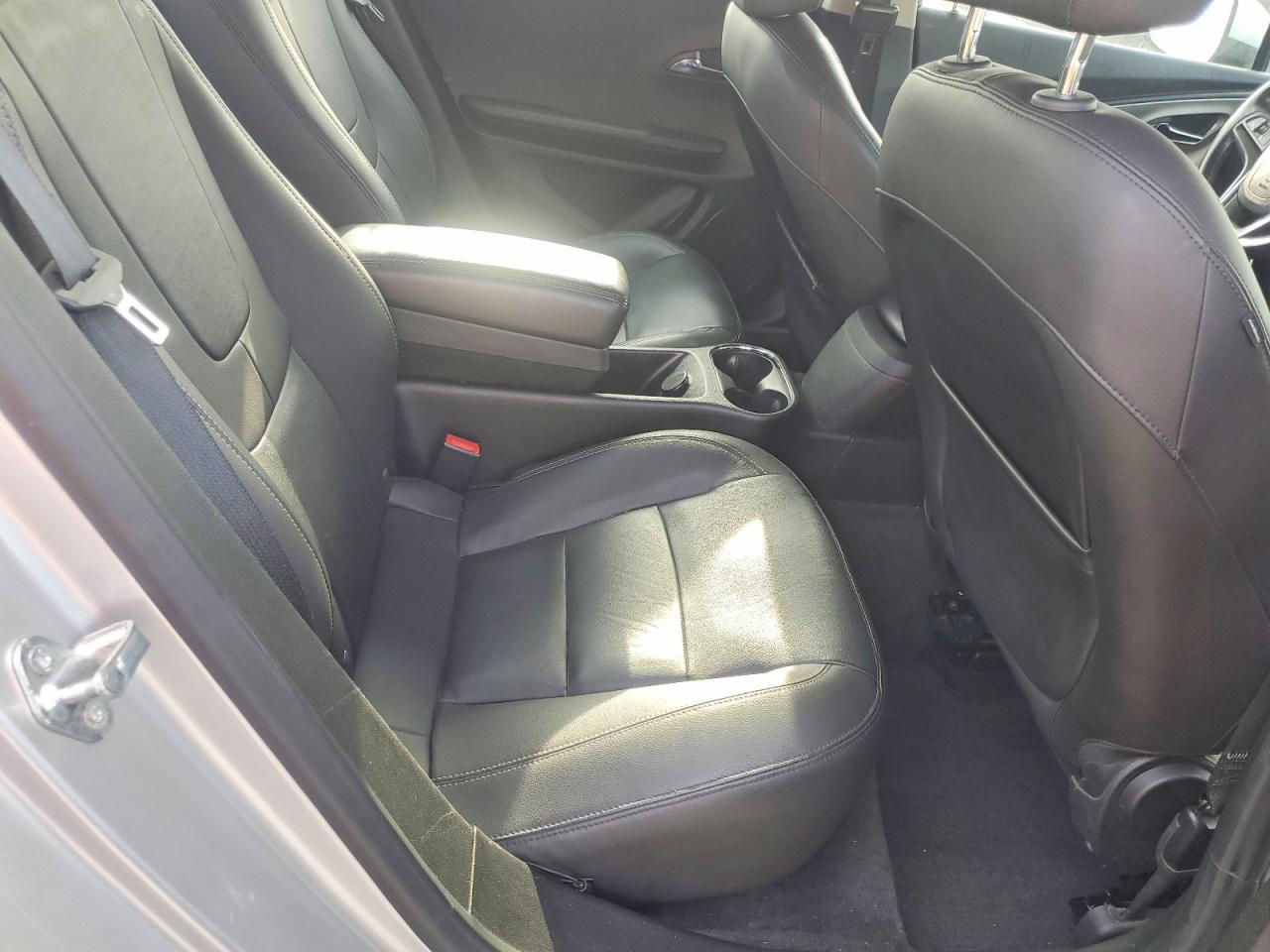 2013 Chevrolet Volt - zdjęcie 10