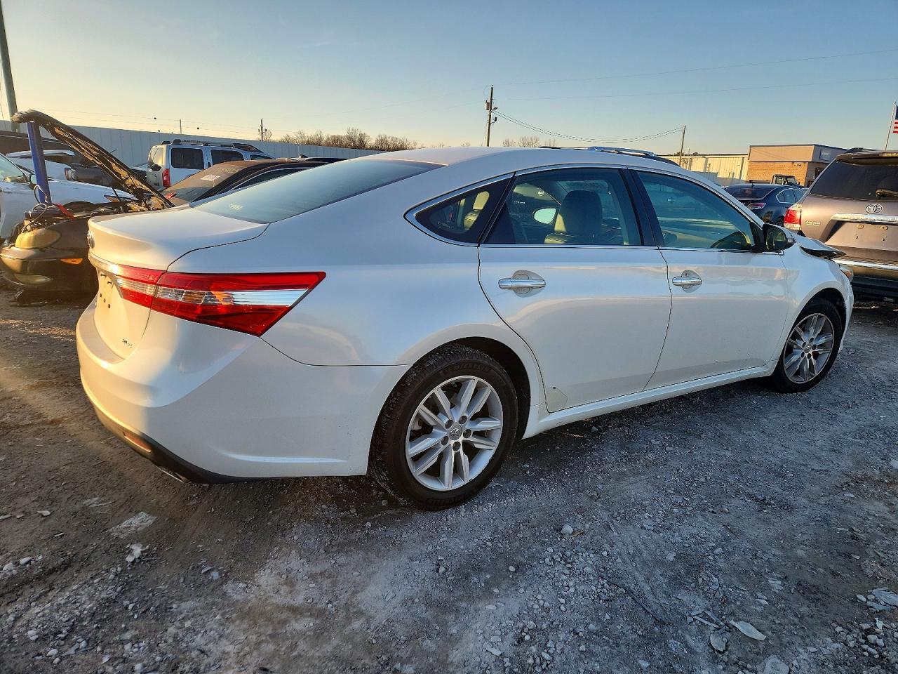 2014 Toyota Avalon Base - zdjęcie 3