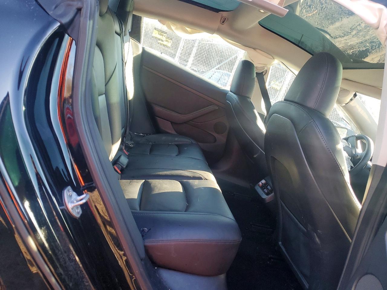 2023 Tesla Model 3 - zdjęcie 10