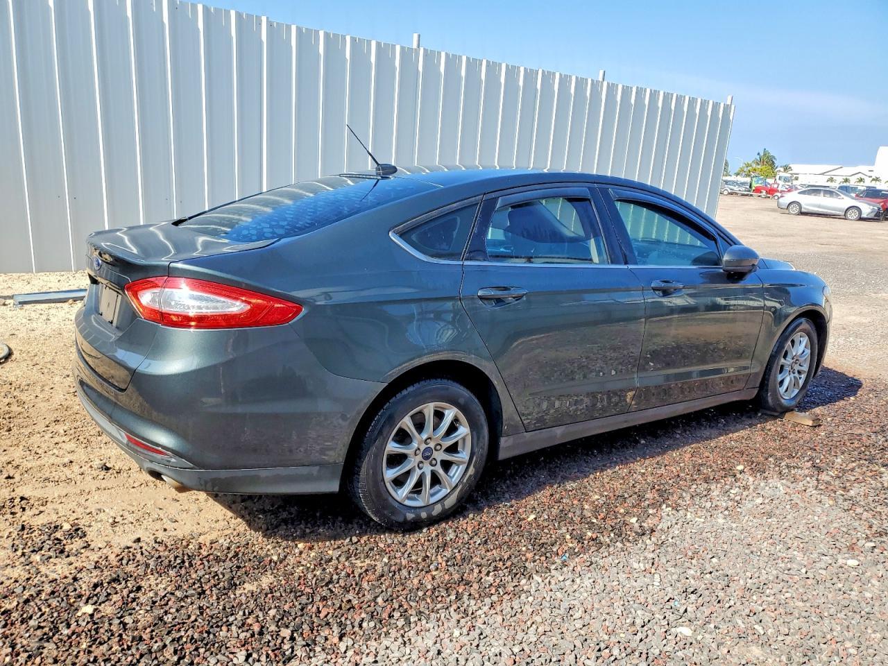 2015 Ford Fusion S - zdjęcie 3