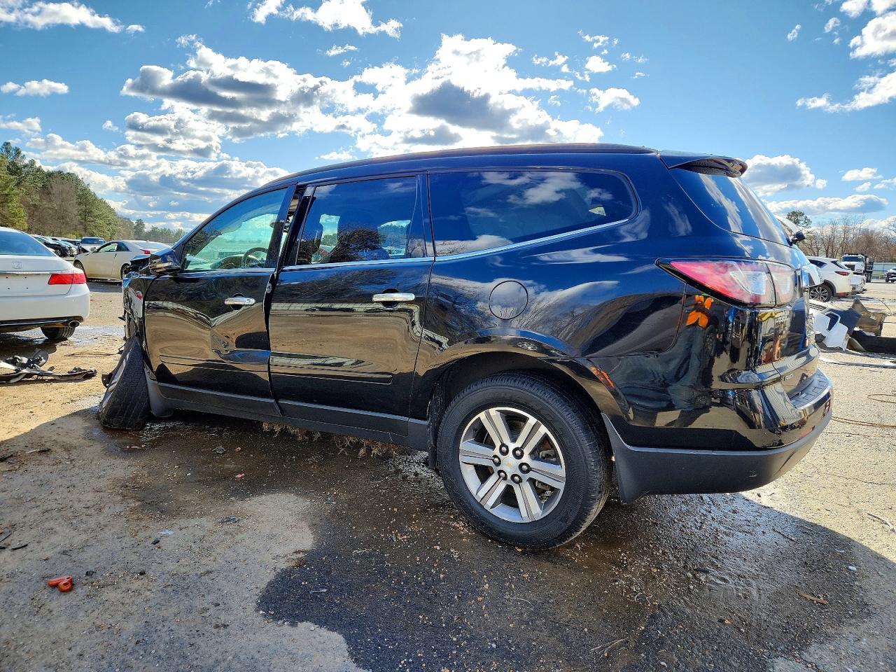 2016 Chevrolet Traverse Lt - zdjęcie 2