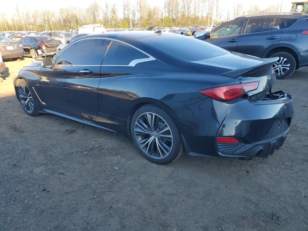 2017 Infiniti Q60 Premium - zdjęcie 2