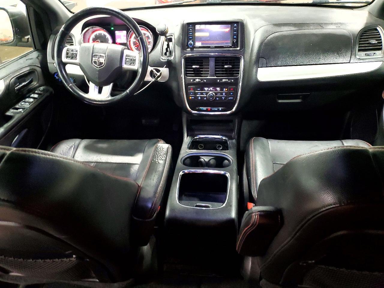 2014 Dodge Grand Caravan R/T - zdjęcie 8