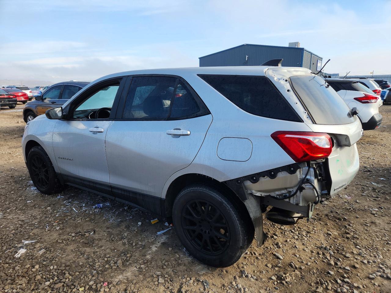 2020 Chevrolet Equinox Ls - zdjęcie 2