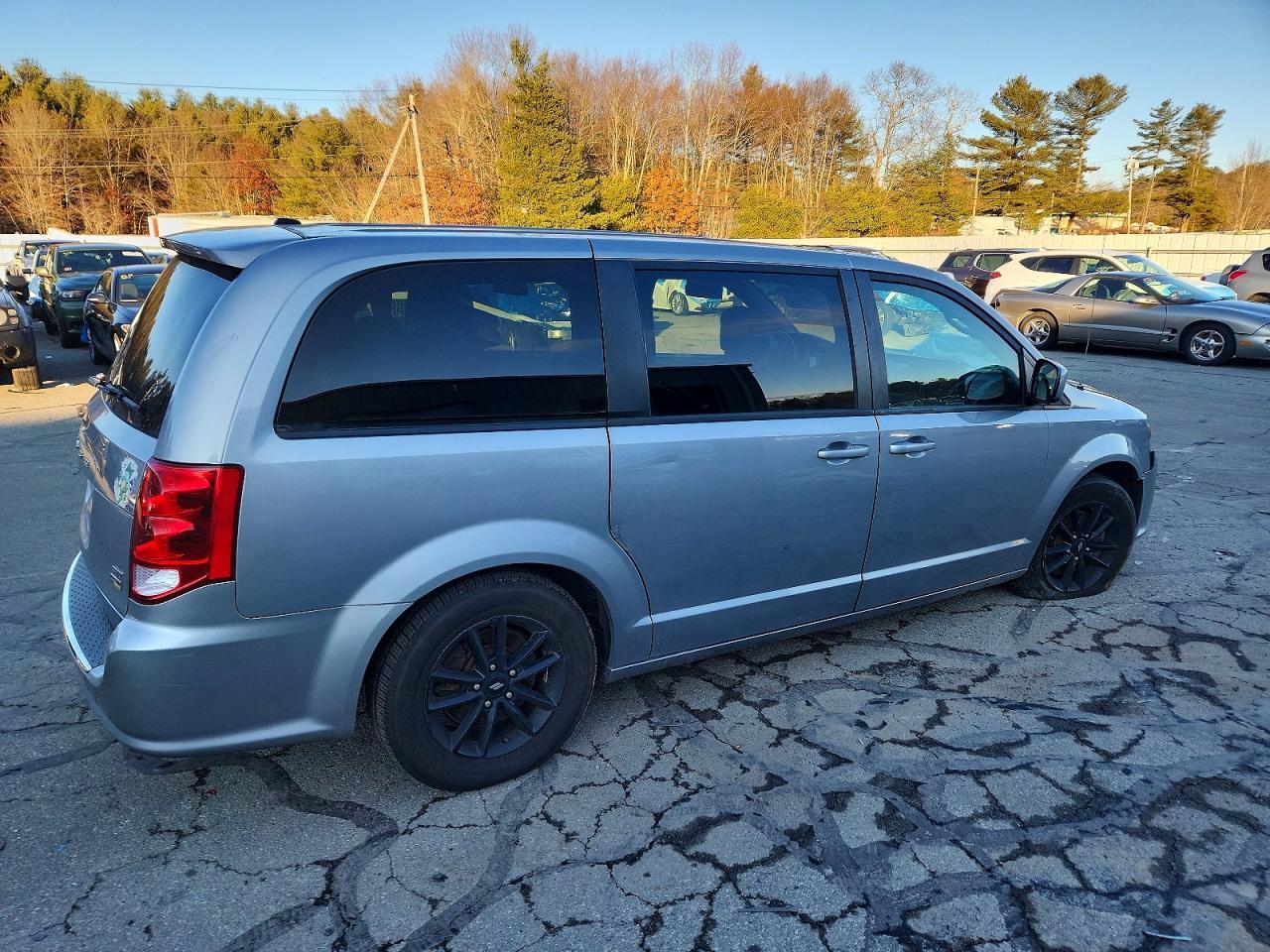 2019 Dodge Grand Caravan Gt - zdjęcie 3