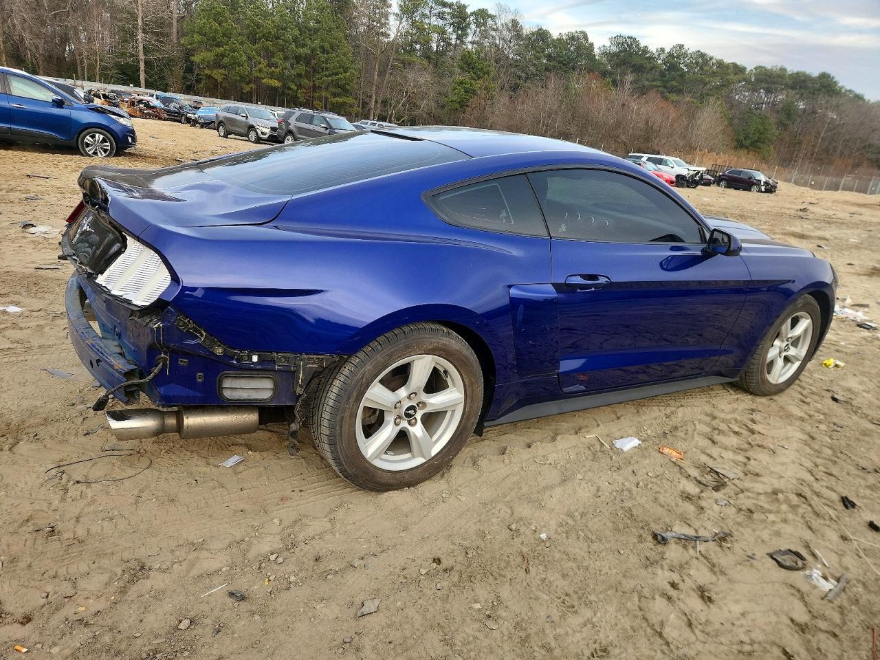 2016 Ford Mustang - zdjęcie 3
