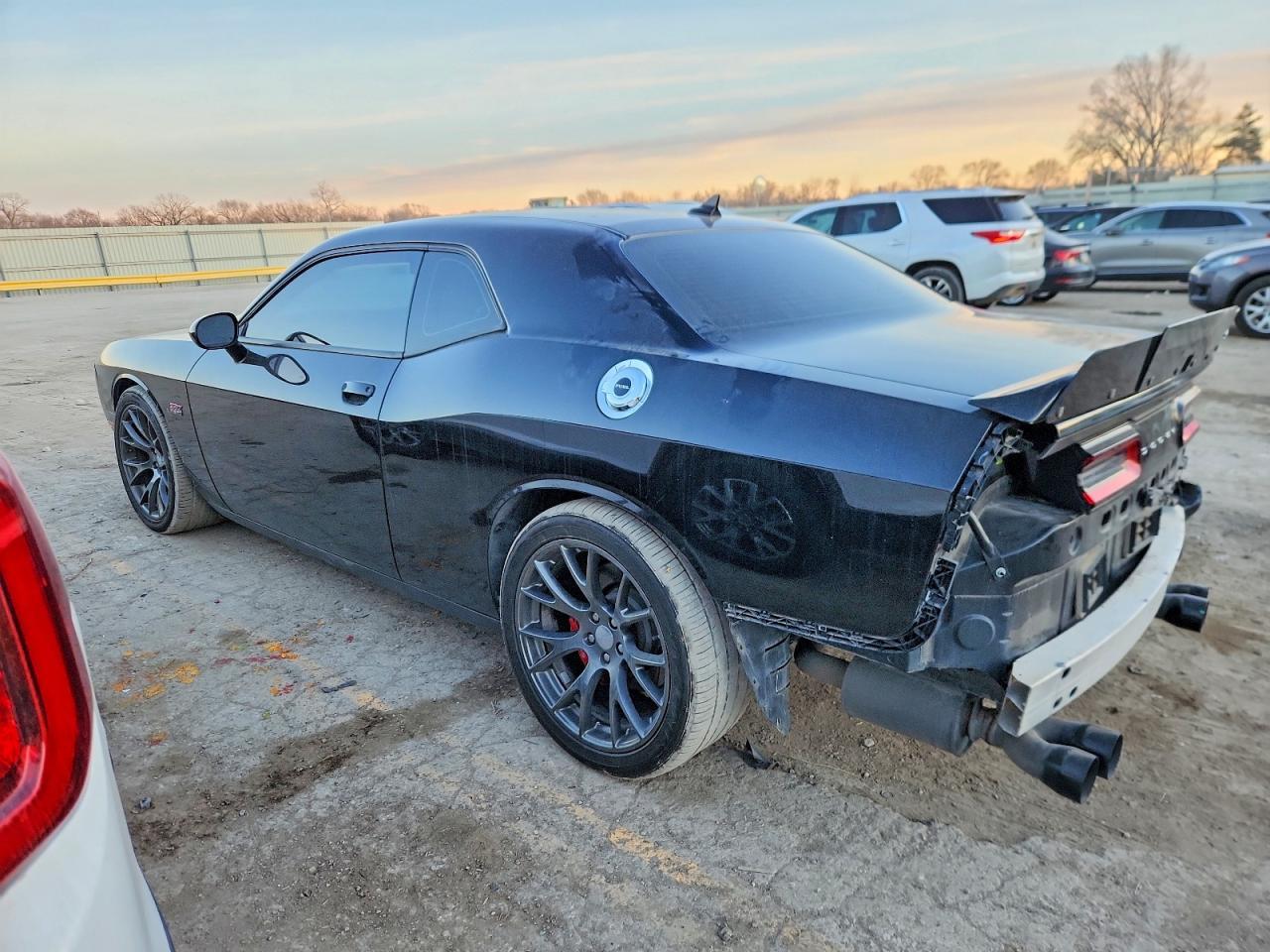 2016 Dodge Challenger Srt 392 - zdjęcie 2