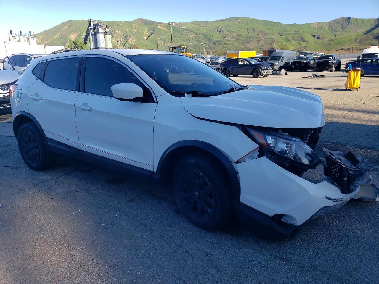 2019 Nissan Rogue Sport S - zdjęcie 4