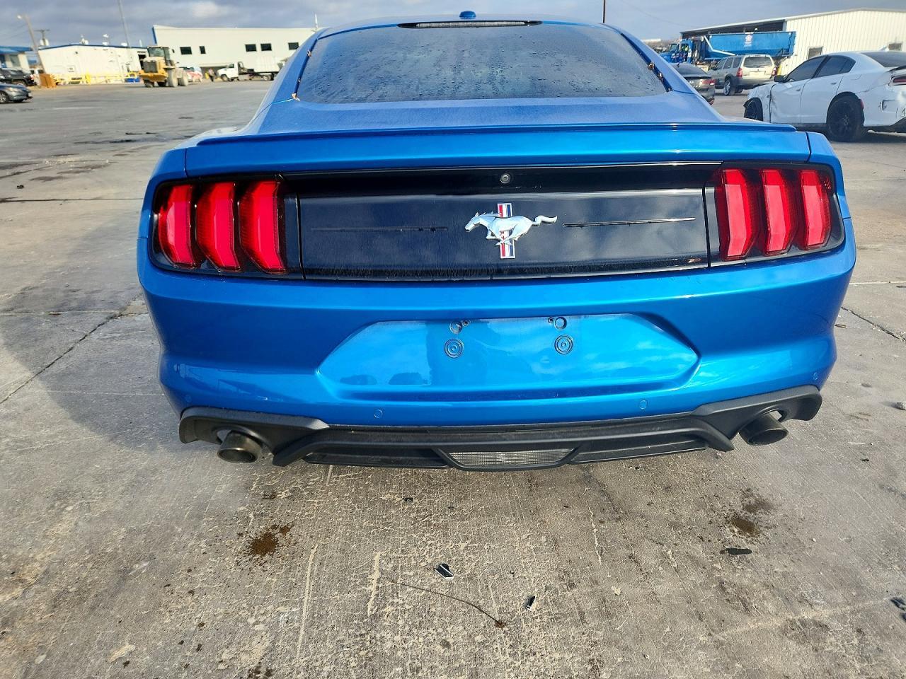 2019 Ford Mustang - zdjęcie 6