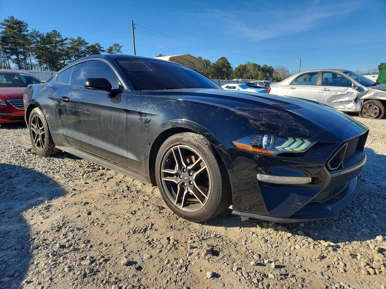 2020 Ford Mustang - zdjęcie 4