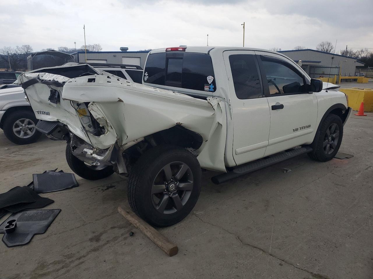 2015 Nissan Titan S - zdjęcie 3