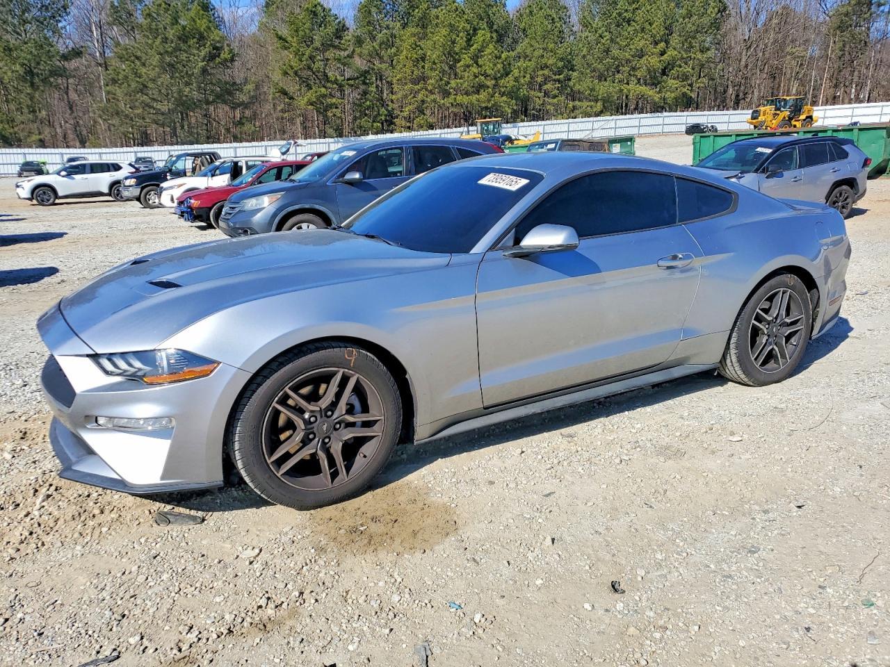 2020 Ford Mustang - zdjęcie główne