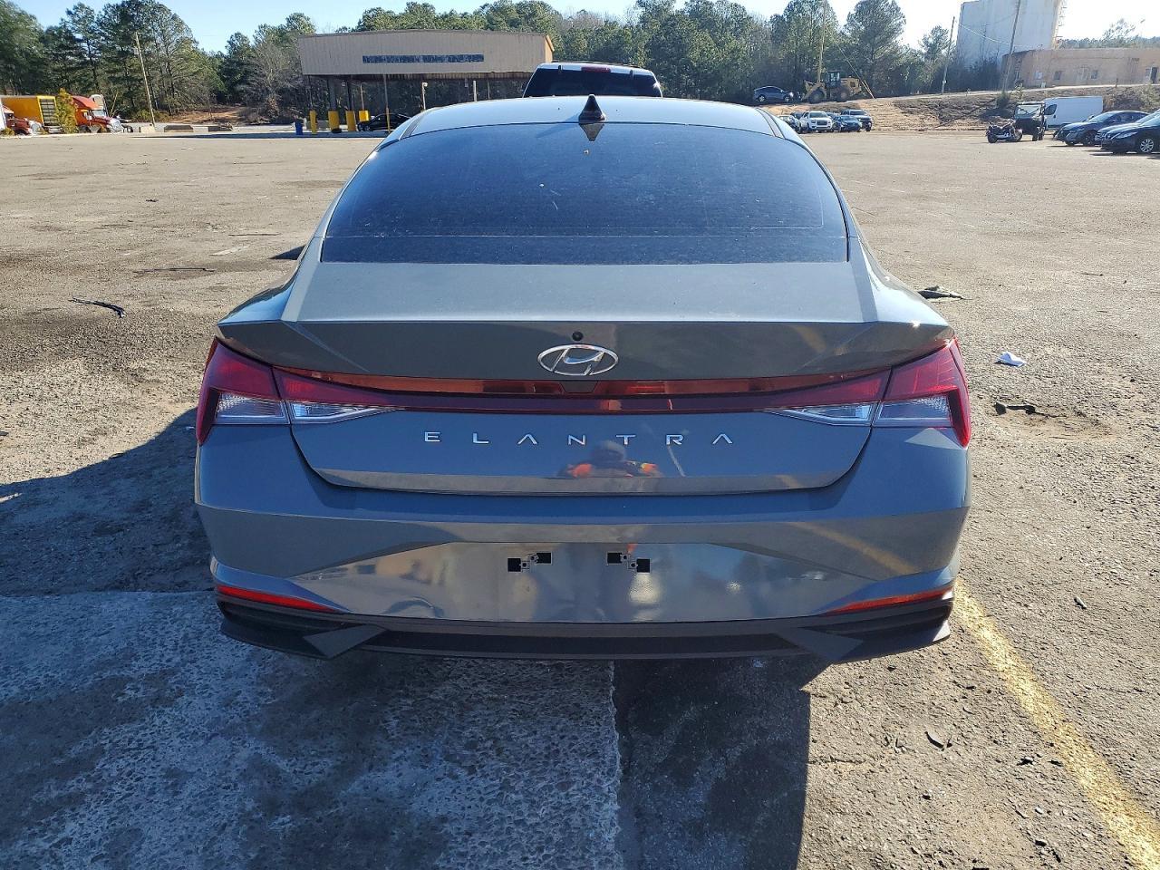 2023 Hyundai Elantra Se - zdjęcie 6