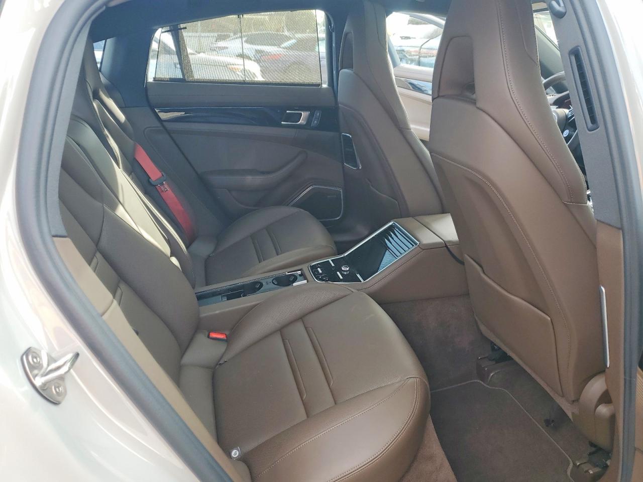 2022 Porsche Panamera 4S - zdjęcie 10