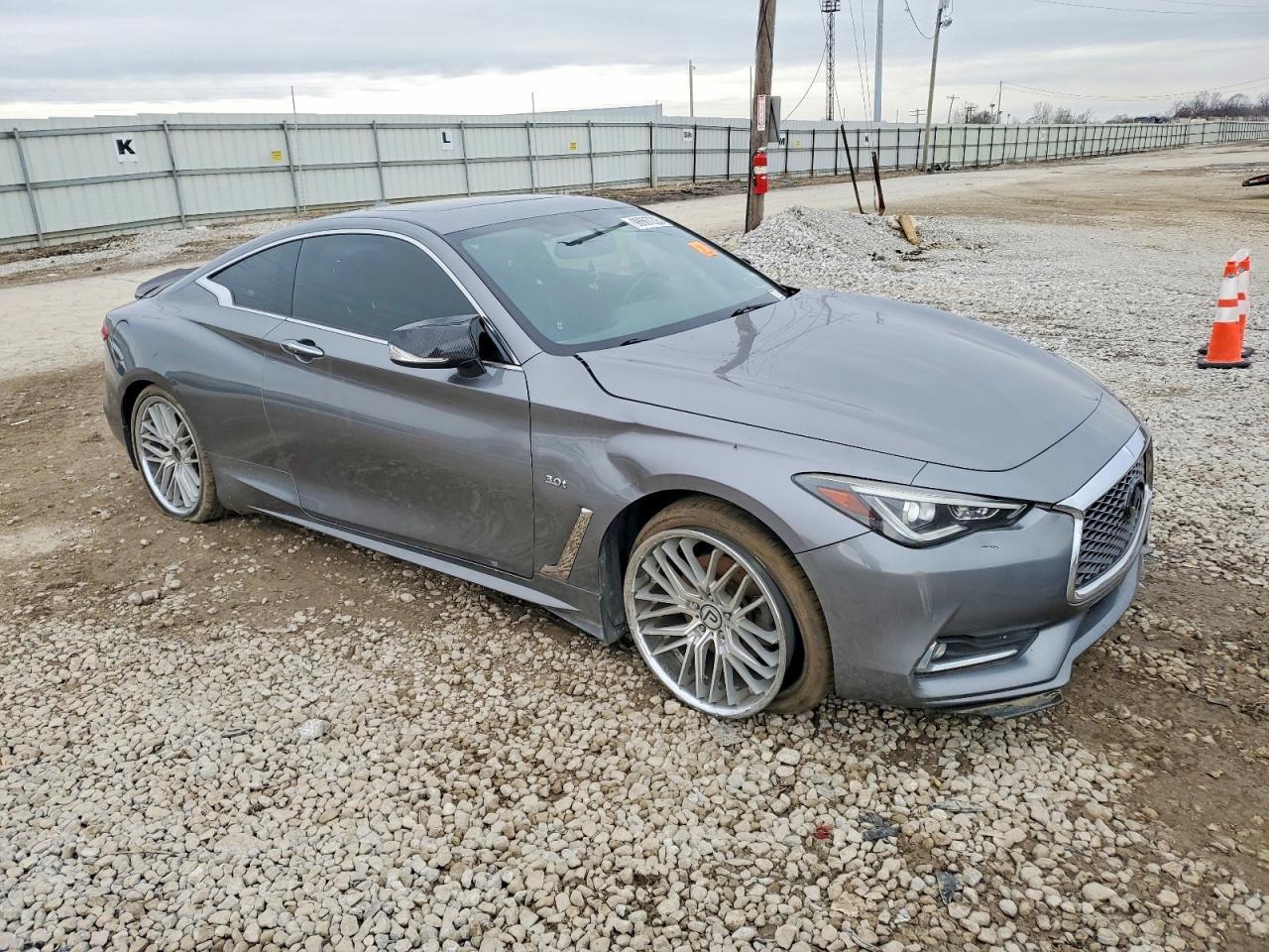 2017 Infiniti Q60 Premium - zdjęcie 4