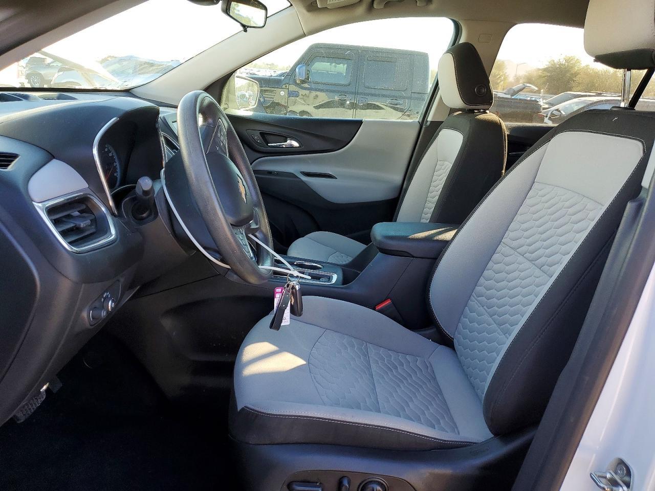 2020 Chevrolet Equinox Ls - zdjęcie 7