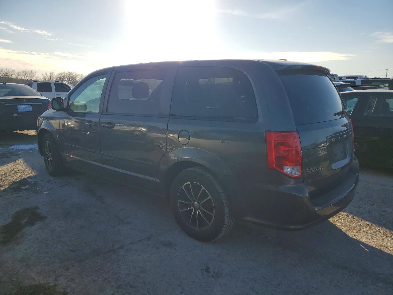 2016 Dodge Grand Caravan Se - zdjęcie 2