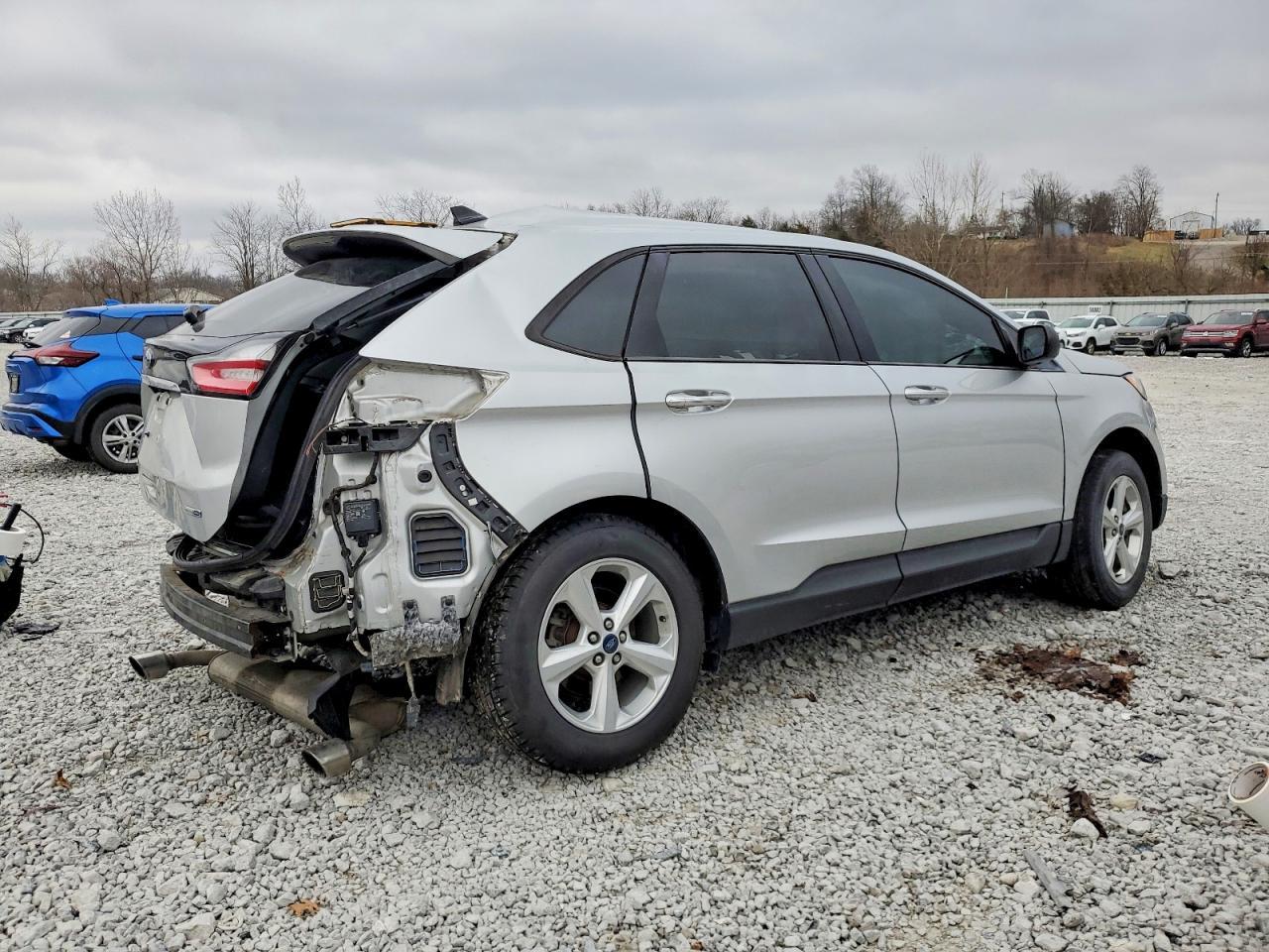 2019 Ford Edge Se - zdjęcie 3