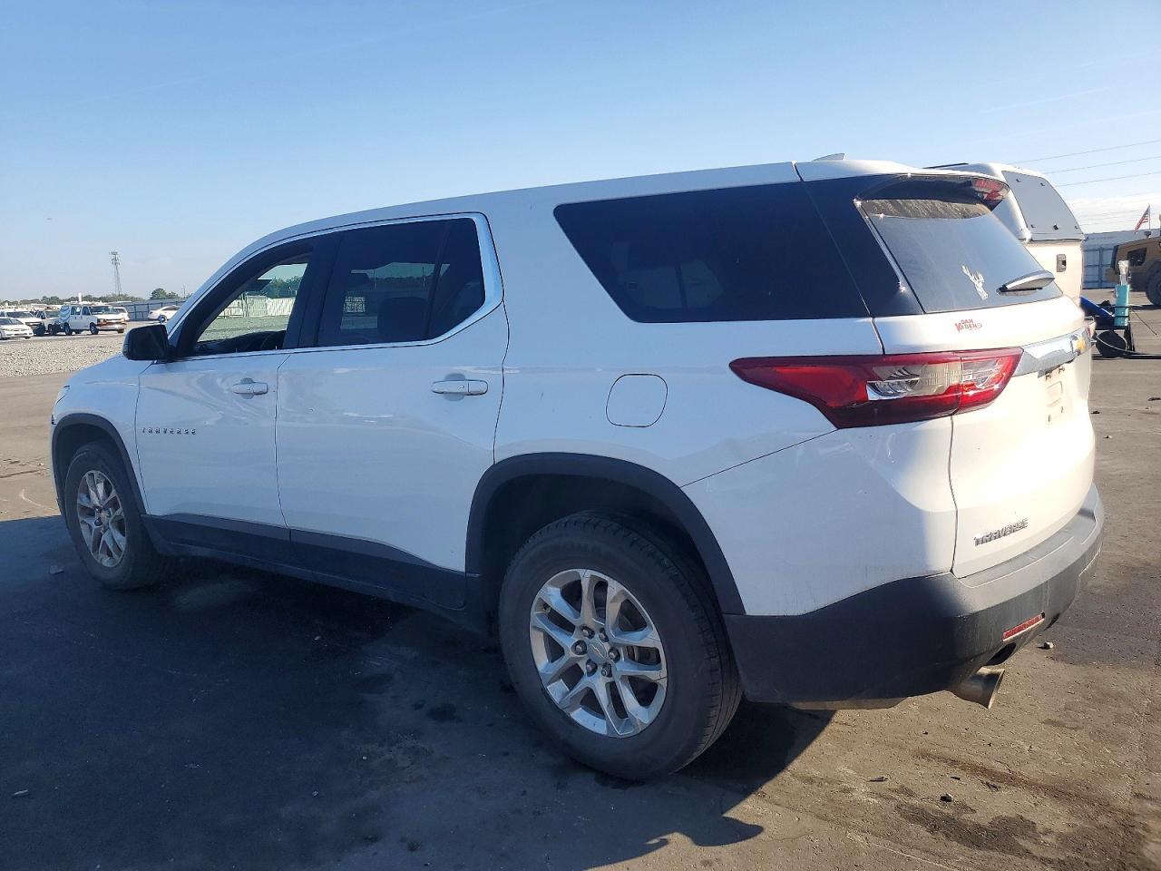 2020 Chevrolet Traverse Ls - zdjęcie 2