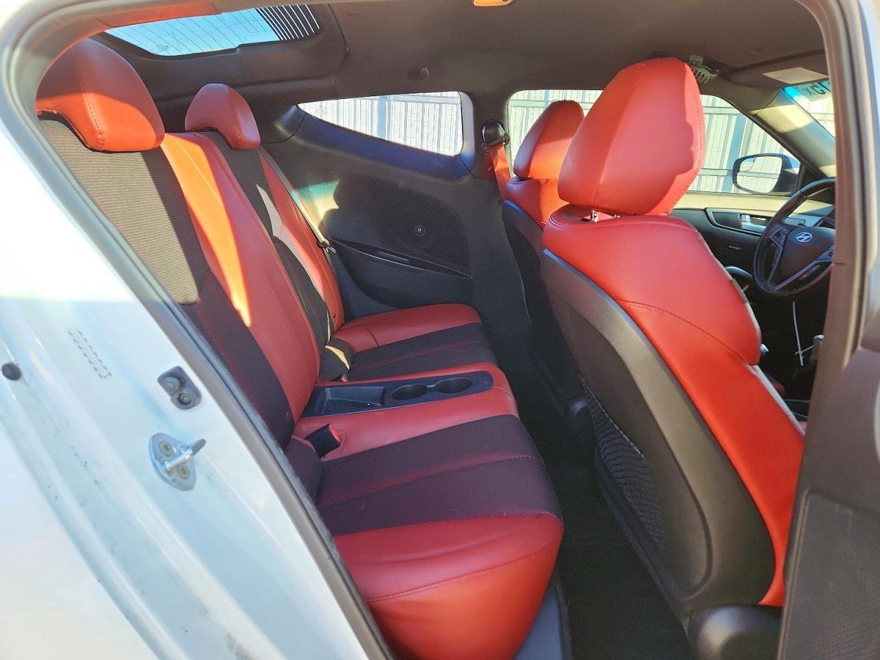 2016 Hyundai Veloster Turbo - zdjęcie 10