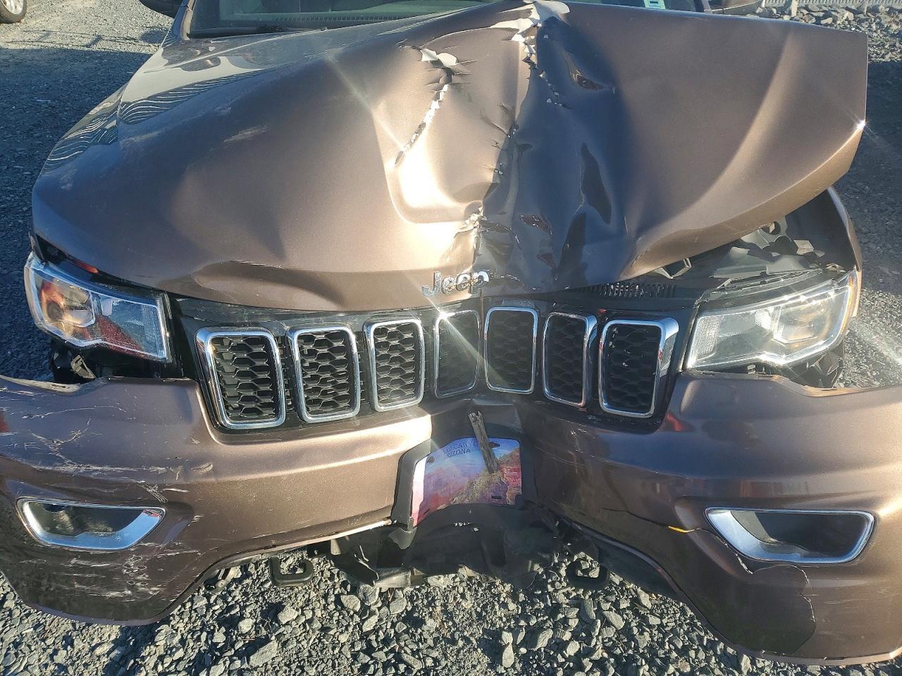 2019 Jeep Grand Cherokee Laredo - zdjęcie 12