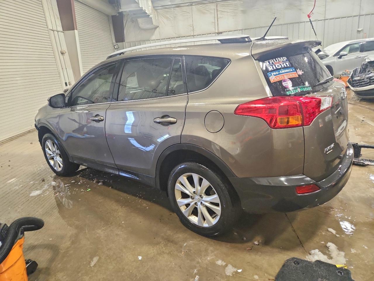 2015 Toyota Rav4 Limited - zdjęcie 2