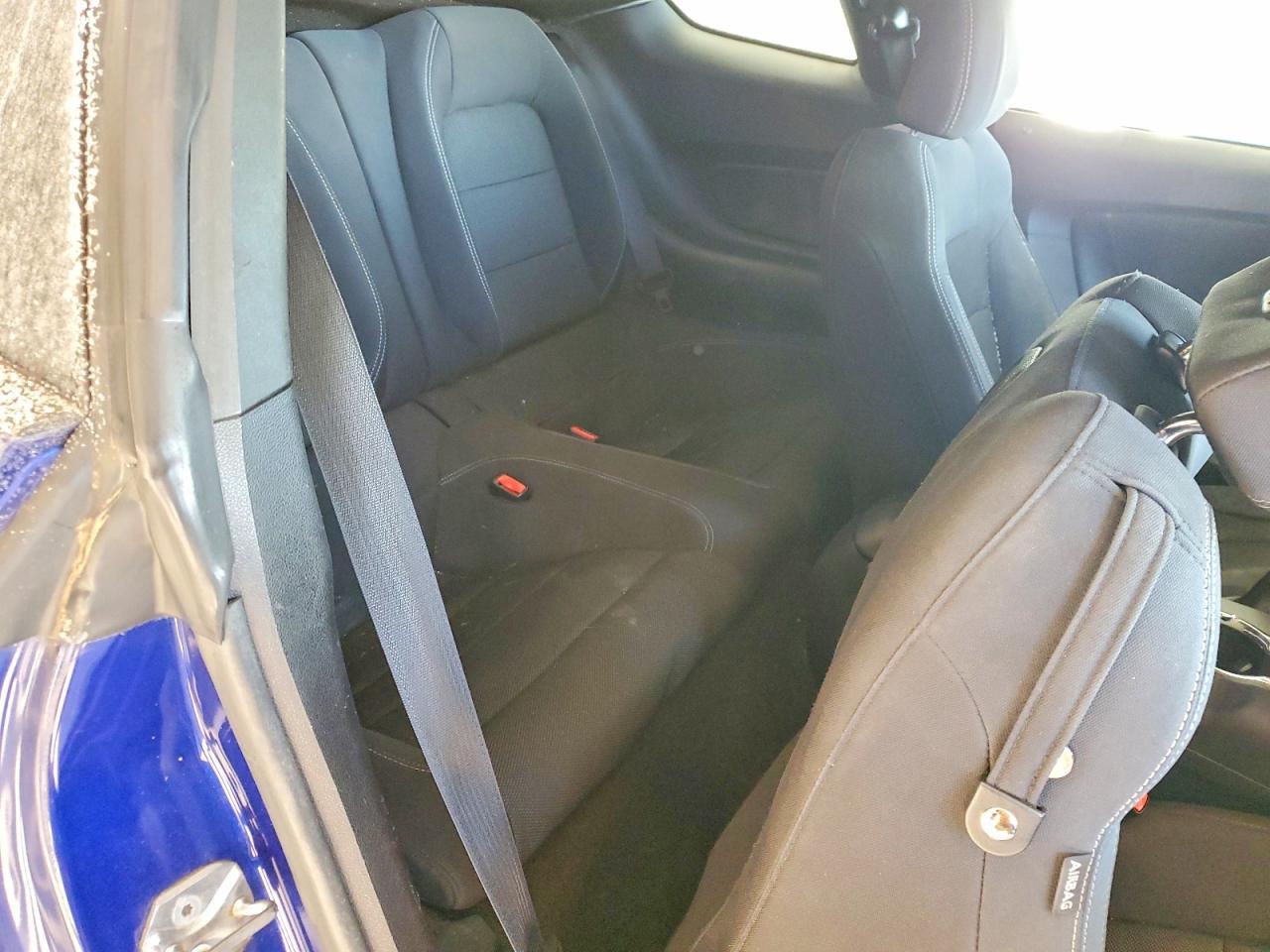 2016 Ford Mustang - zdjęcie 10