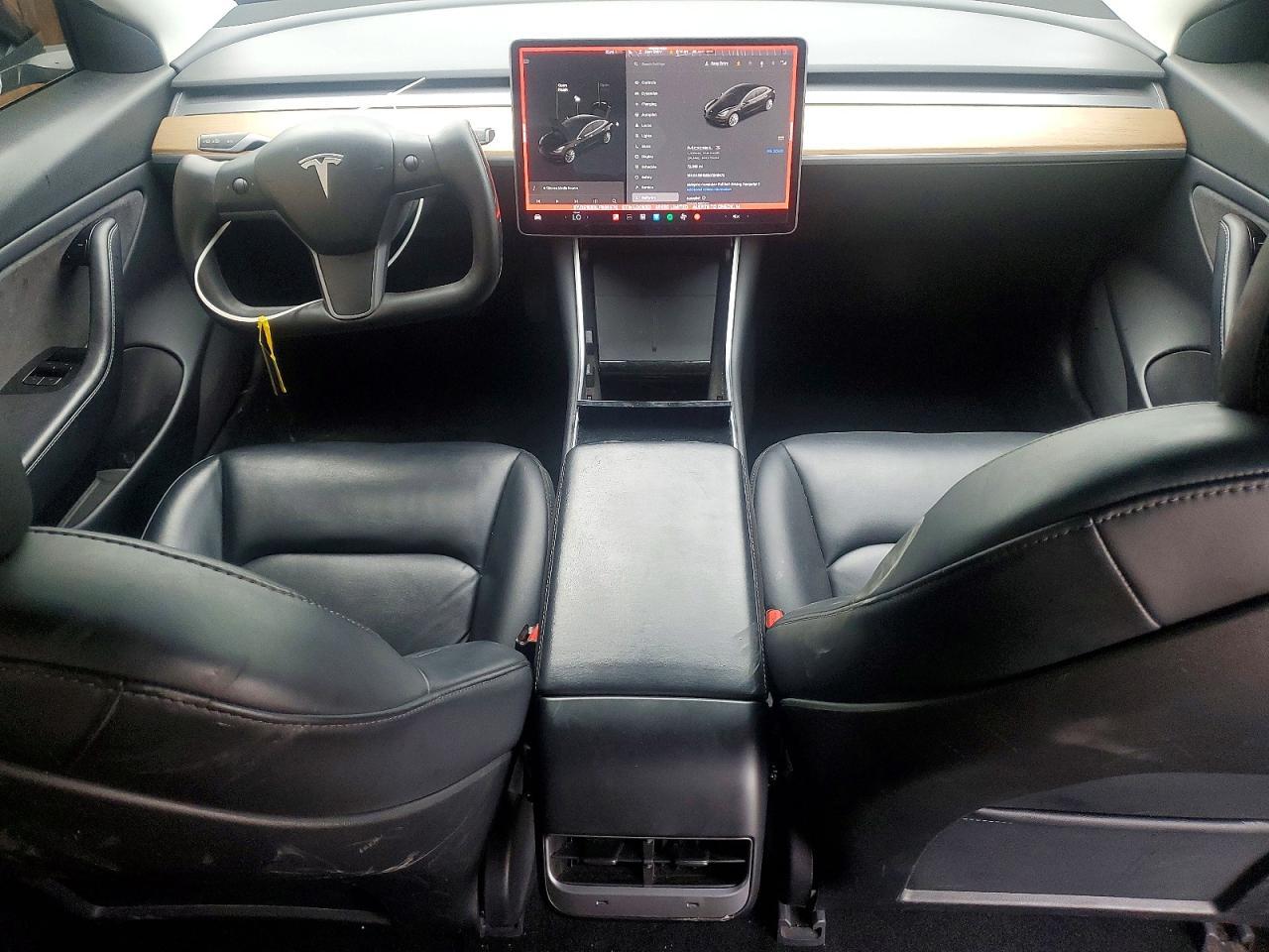 2020 Tesla Model 3 - zdjęcie 8