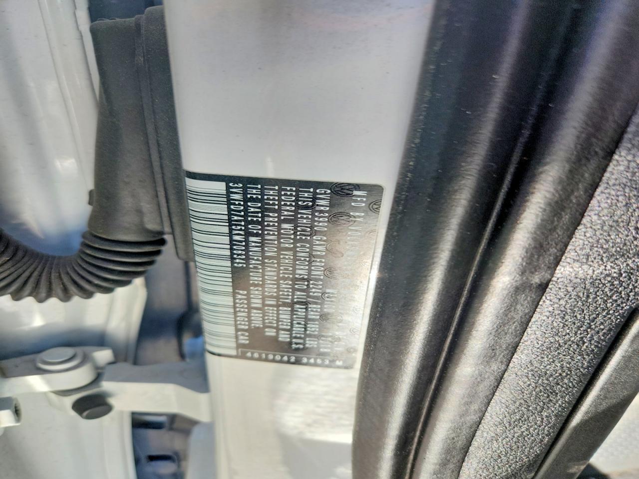 2019 Volkswagen Beetle S - zdjęcie 12