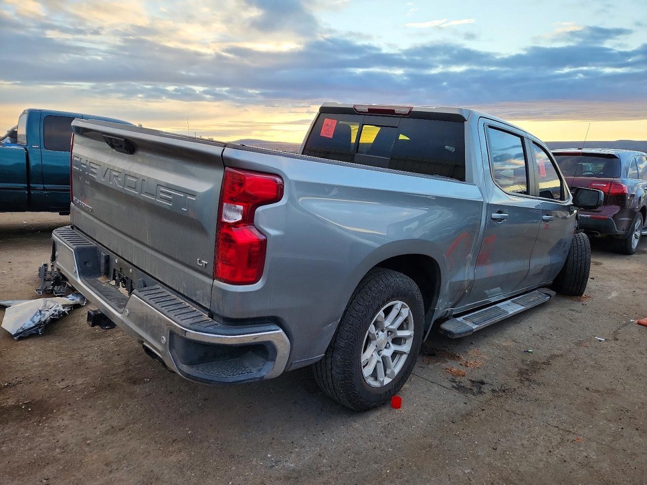 2024 Chevrolet Silverado K1500 Lt - zdjęcie 3