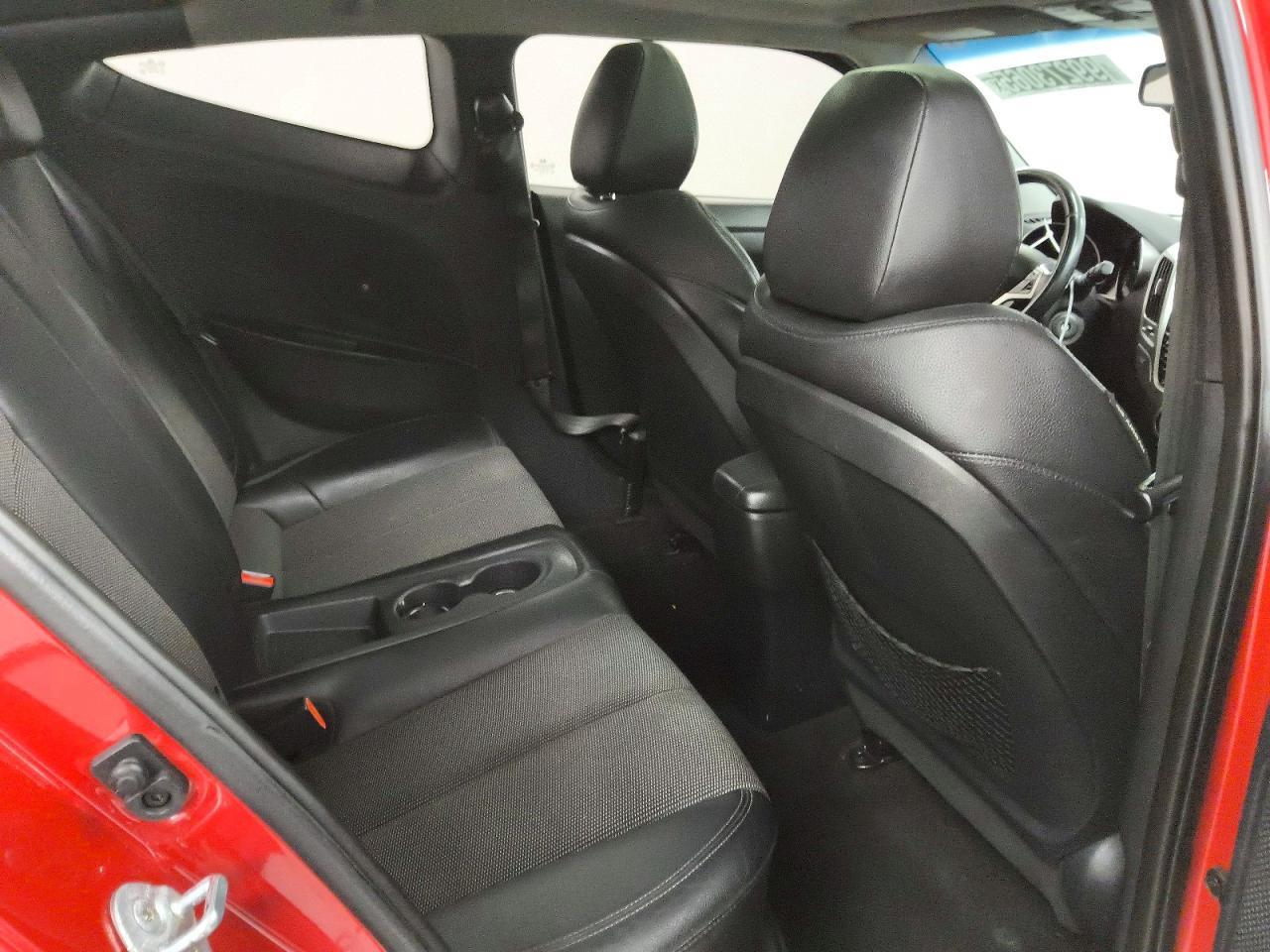 2015 Hyundai Veloster - zdjęcie 10