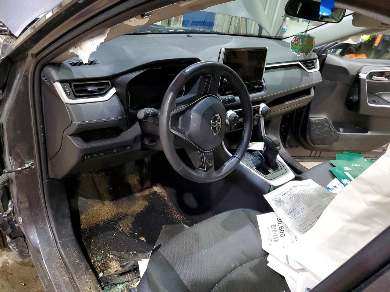 2024 Toyota Rav4 Xle - zdjęcie 8