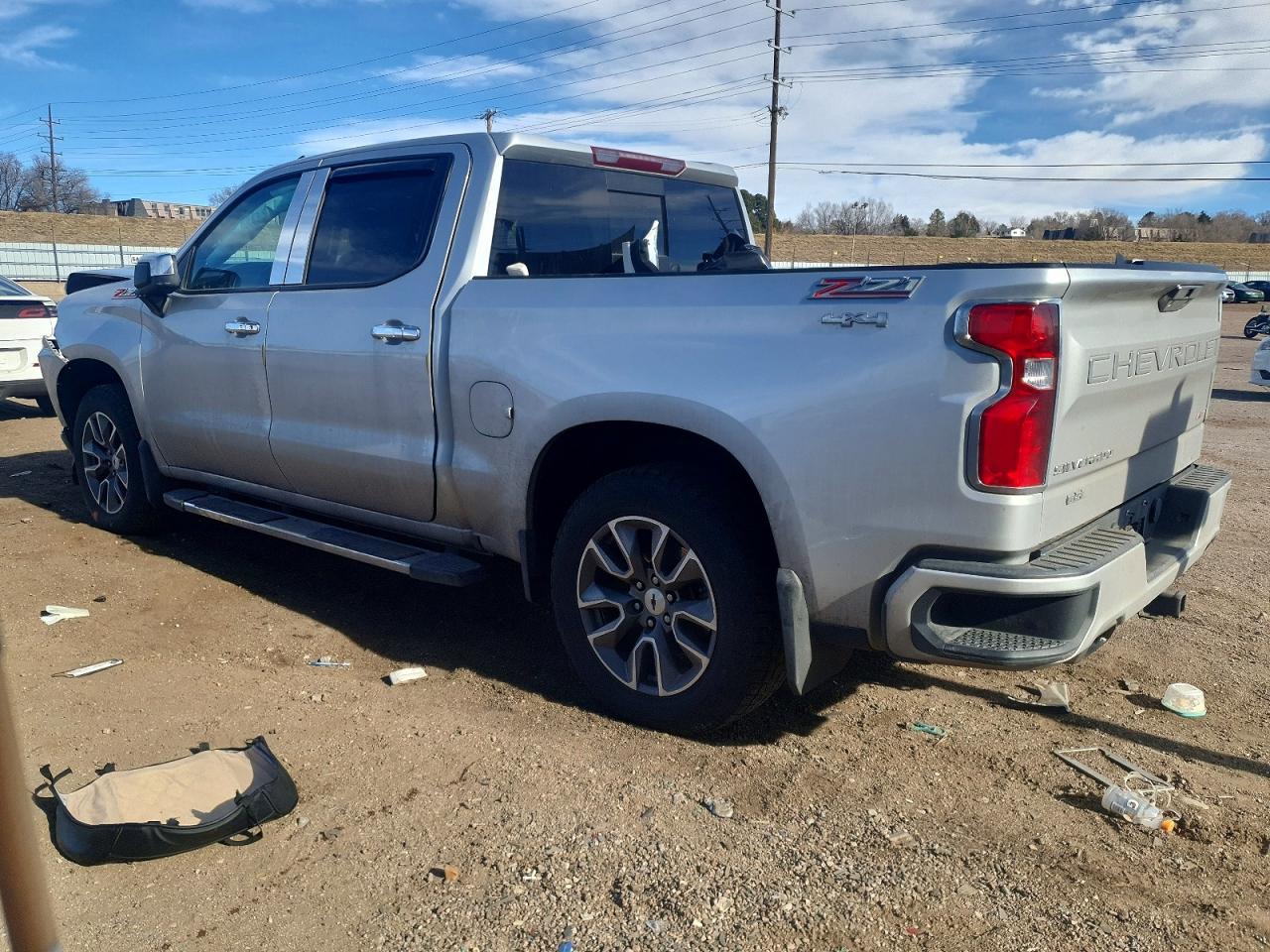 2021 Chevrolet Silverado K1500 Rst - zdjęcie 2