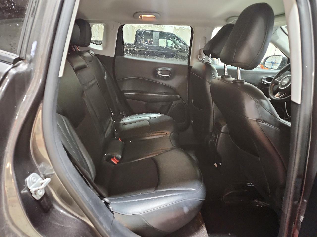 2019 Jeep Compass Latitude - zdjęcie 11