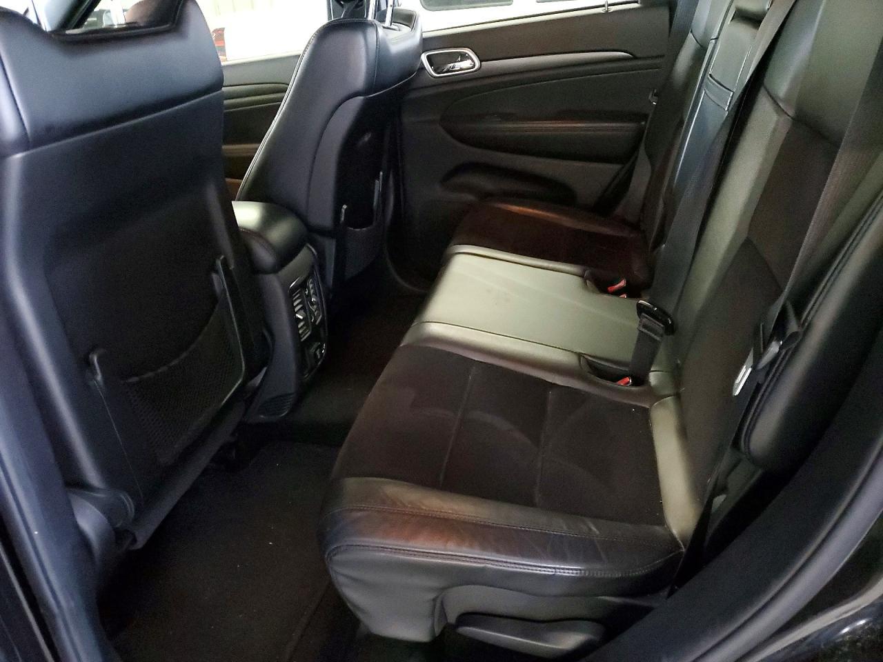 2015 Jeep Grand Cherokee Laredo - zdjęcie 10