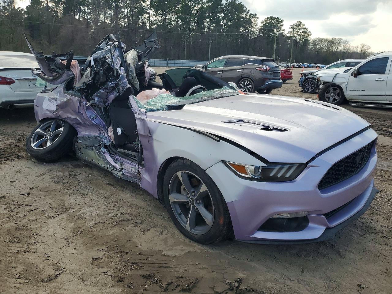2015 Ford Mustang - zdjęcie 4