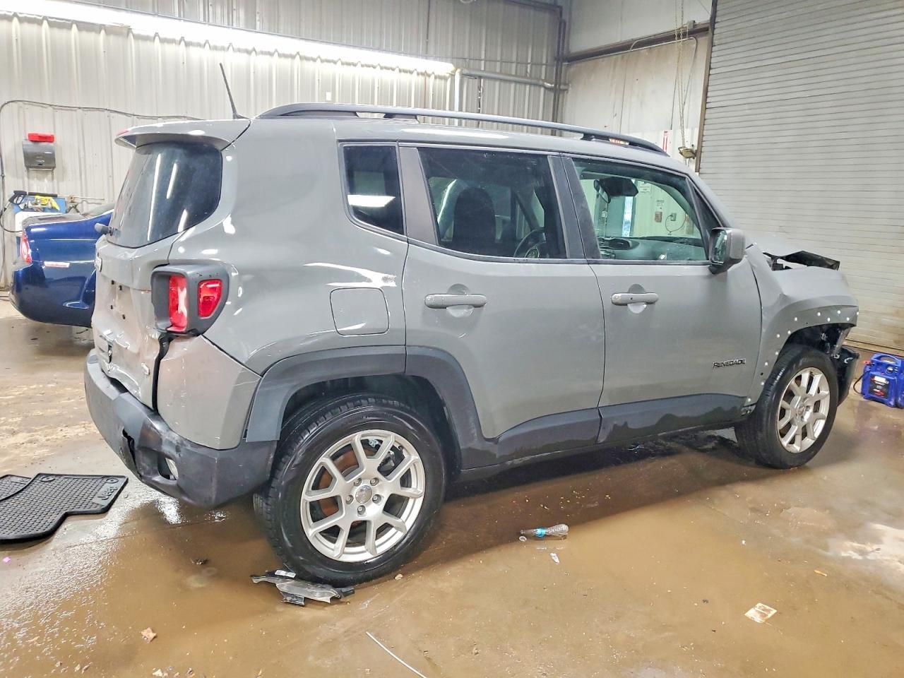 2020 Jeep Renegade Latitude - zdjęcie 3