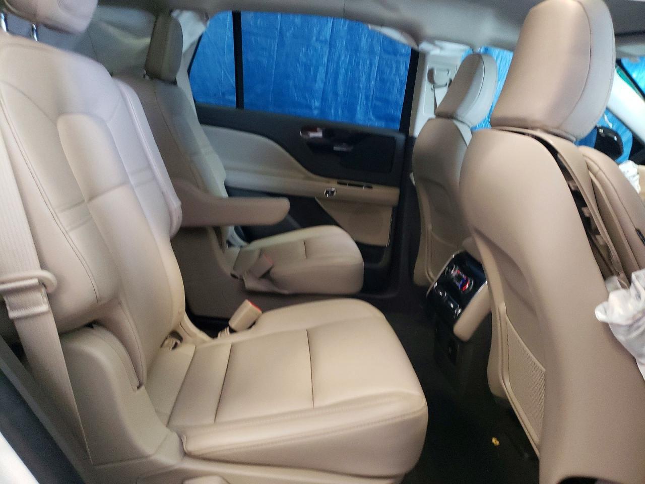 2023 Lincoln Townhouse Aviator - zdjęcie 11