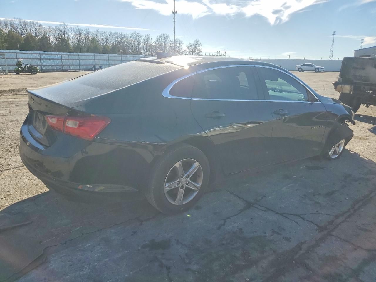 2020 Chevrolet Malibu Ls - zdjęcie 3